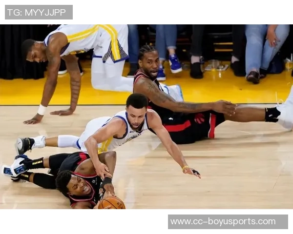 KD谈球队三分出手排名垫底但对近期表现充满满意与期待