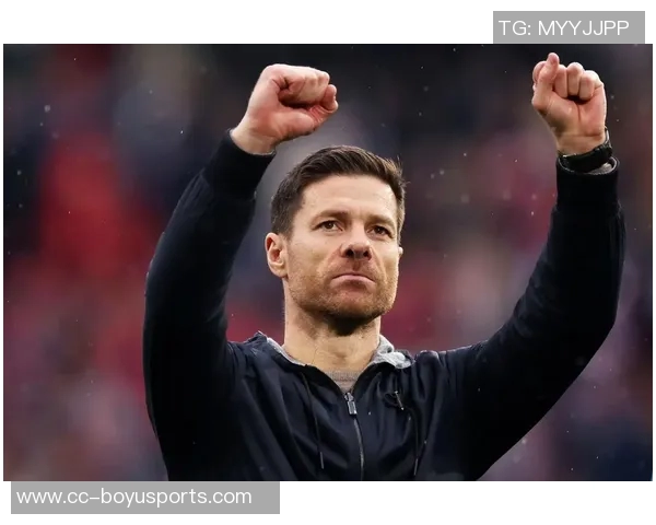 皇马球员对阿隆索的批评声浪加剧高层态度引发关注